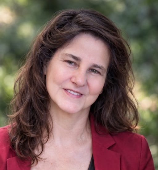 Author Amy Deardon